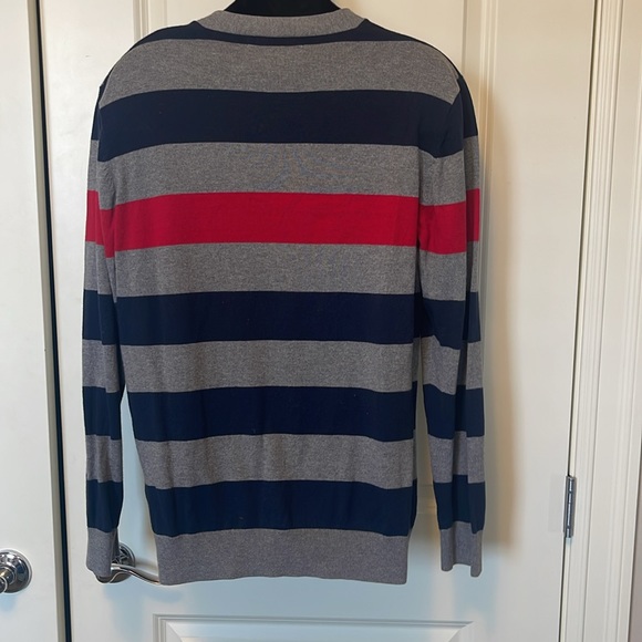 Old Navy Men’s cardigan- size medium - Picture 2 of 3